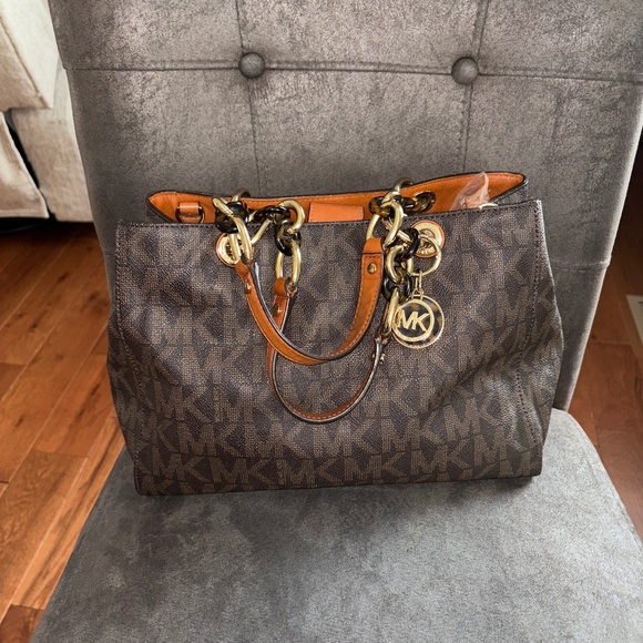 Michael Kors Cynthia Logo Mid Satchel Leather Handbag - Picture 1 of 8